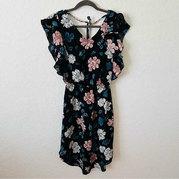 Dresses & Skirts - Black floral dress